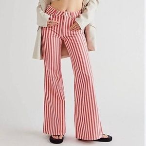 Wrangler Wanderer 662 High Rise Flare Printed Jeans